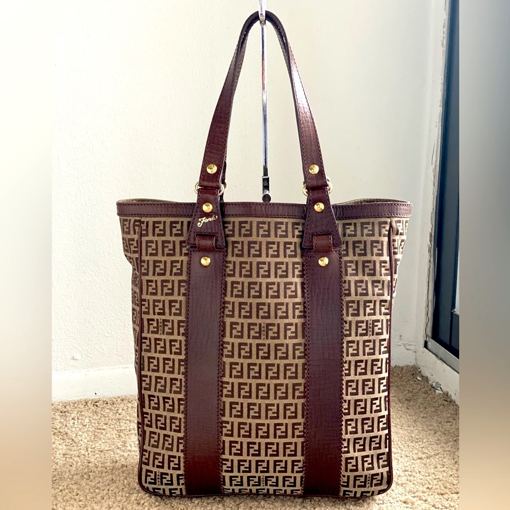 ❌SOLD❌💯FENDI Zucca Tote Bag
